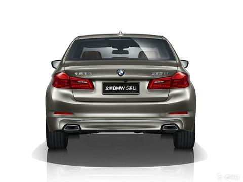 、奥迪在这辆宝马面前完全不是对手