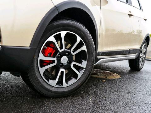 品牌比宝骏硬，6万配AT还带皮座椅，510遇上硬茬了！