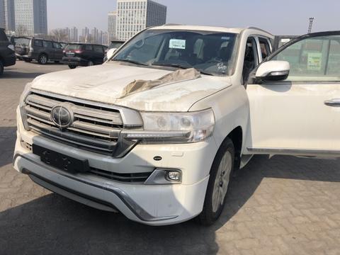 为什么2018款酷路泽5700顶配价格不升反降？