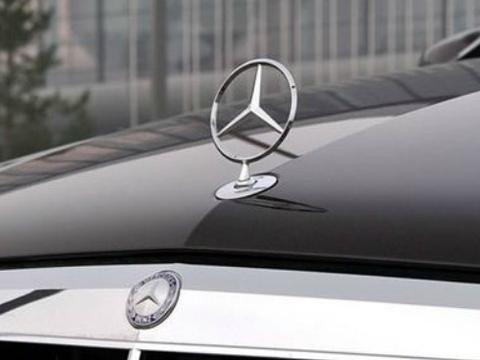 豪车一定质量好，奔驰E级爆胎频发，网友，最坑爹的BBA