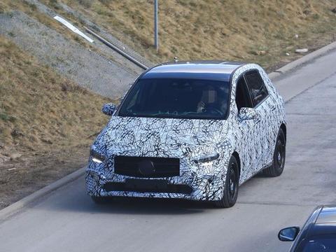 这才叫运动旅行车？奔驰全新B级内饰换装家族双液晶屏！