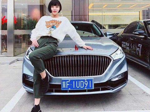 全国首辆红旗H5女车主诞生, 颜值帅掉渣, 车主: 比宝马更有面子