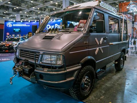 这些不会说话的车有磁铁般的致命吸引力