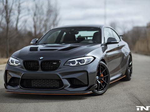 看他如何将“Baby M”武装起来 宝马M2