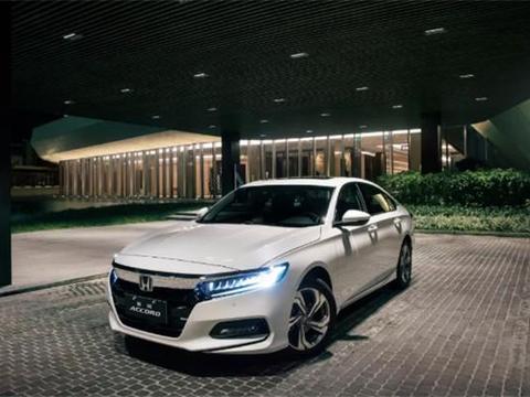 十代雅阁16.98万起售,全系1.5T,被戏称“大号思域”凯美瑞笑了