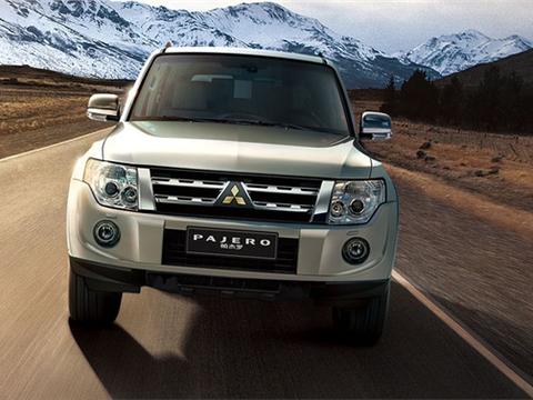 40万断普拉多活路 长5米3.0L配V6，提速7秒陆巡见了都得让三分！