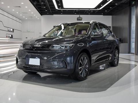 20万的国产中大型SUV，复古内饰堪比百万豪车，斯巴鲁瑟瑟发抖
