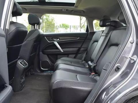 起步20万左右，这些中型SUV空间大 豪华又实用