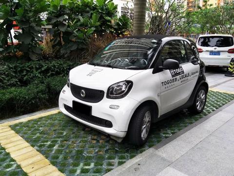 花60元租一辆豪华代步车，却不到一个小时，恨不得马上还车！