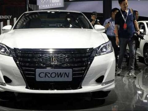18款一汽丰田皇冠来袭，2.5L更换成2.0T, 卖26万
