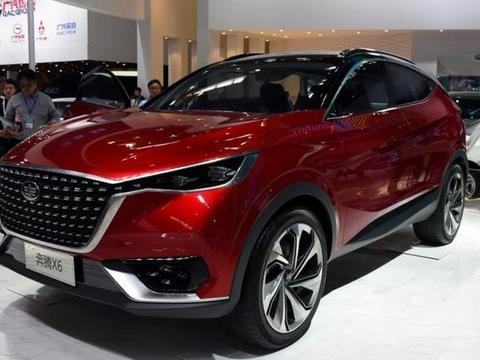 国产车对开门，3个液晶屏，飞机操纵杆