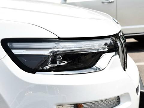 七座四驱+9AT卖28万，重要的是很有男人味