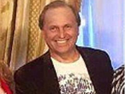 国外一男子征婚，2000个美女前往，只因他身价百亿，开劳斯莱斯！