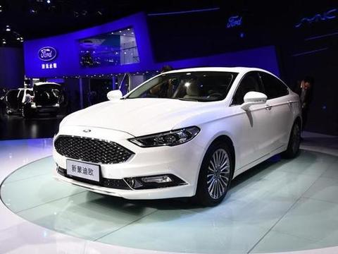 这款车不足16万，外形神似超跑，旋转换挡，7秒破百