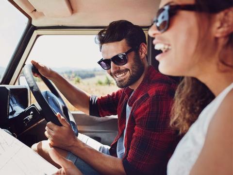 什么颜色的墨镜最适合开车戴？