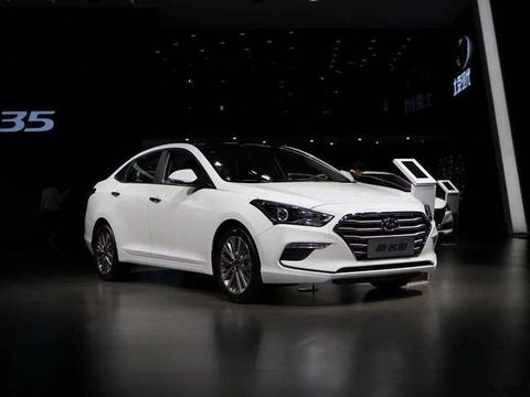 用紧凑车的价格买一辆高颜值B级车，不足13万！