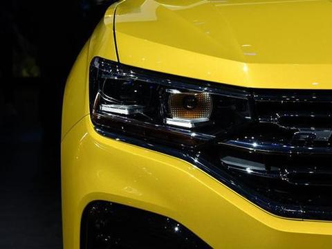 颜值造型动感，2.0T动力充沛，本田冠道强劲对手！