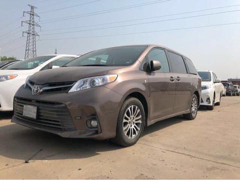 18款丰田塞纳3.5L两驱LTD商务空间浮现力惊人