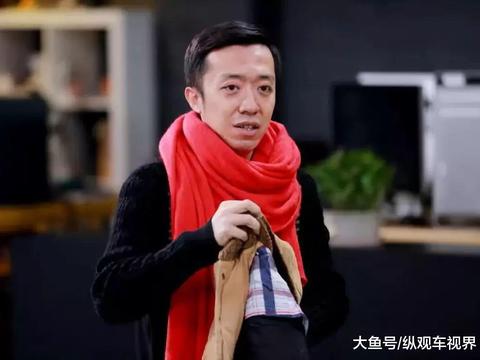 相声演员李菁为人低调广受欢迎, 驾驶的400万奢华豪车成关注焦点