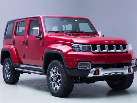 北京BJ40 PLUS实车亮相，造型硬朗配置高端，还买啥子牧马人