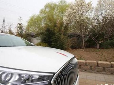 江苏一男子卖掉高尔夫, 15万提红旗H5, 4S店送的东西令车主满意!