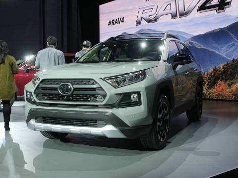 新一代丰田RAV4明年国产，车身竟然没加长，CR-V还有机会