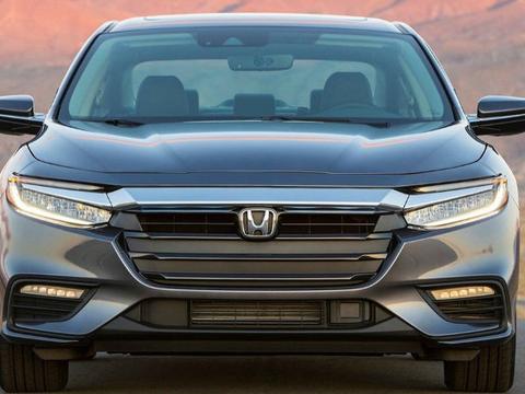 本田又来一颜值帝外观完胜思域，性能对标雅阁，油耗2毛仅15w