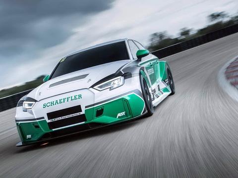 RS3纯电动版本亮相，实力更加强劲，0-200km/h仅需7秒