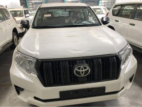 2018款丰田霸道3000柴油直列四缸已抵达港口，首批新款车型登陆