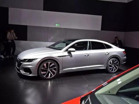 新大众CC到店了，颜值甩奥迪A6十条街，配2.0T加7DCT，上市必火