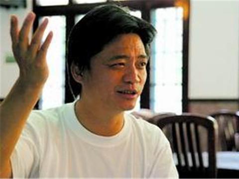 父亲是军人，自己不过是一个主持，出行开路虎，却敢炮轰范冰冰！