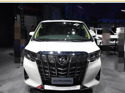 奔驰宝马不换，3.5L+V6动力，40岁开上它才真成功，加价40万难求