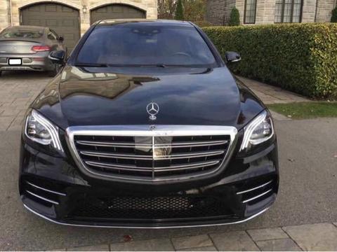 2018款奔驰迈巴赫S560，男人的顶级座驾，处处彰显着奔驰的实力