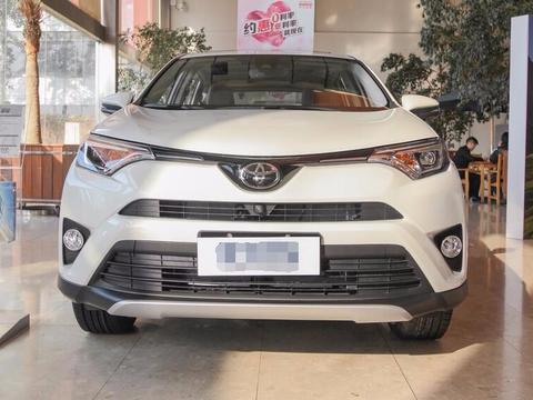 2018款丰田荣放到店实拍, 优惠两万还配四驱, 卖20万比CRV省心