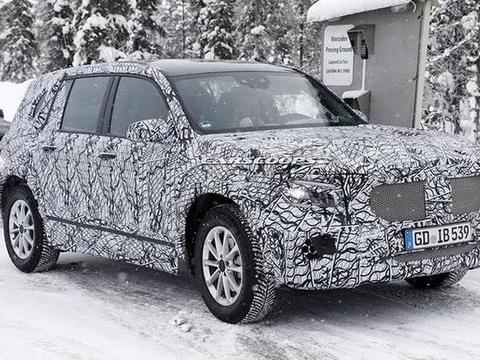 奔驰GLB来了，1.5T+9AT+四驱，中控两块10寸大屏，又要横扫一片