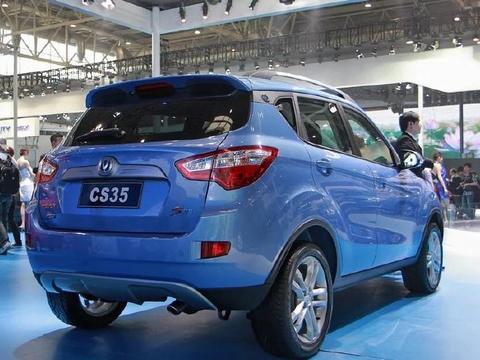 买啥XRV？国产“金刚狼”造型比宝马X1霸气，油耗6.8仅6万起！