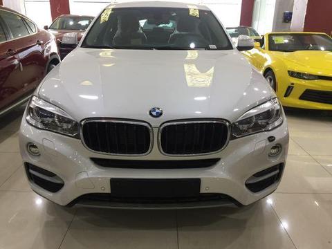 18款进口宝马X6加版3.0T运动是一款动感而全能的SUV