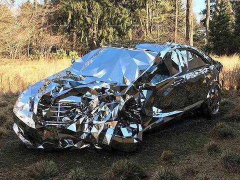 这是全球最贵的奔驰S550, 全车身玻璃打造售价上千万