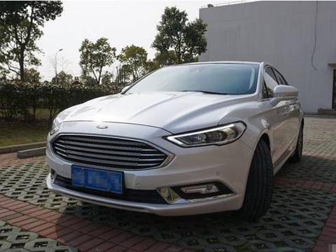 最美B级车拼了，上市就降2万比君威漂亮，16万1.5T买迈腾后悔了