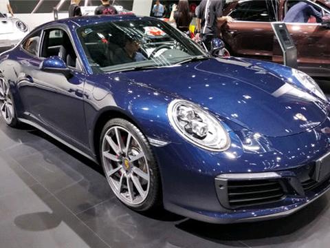 全新一代保时捷911现身深港澳车展，网友：一代名车，永恒的经典