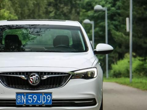 一点不像三缸车！百公里加速8.4秒，超车根本不费劲！