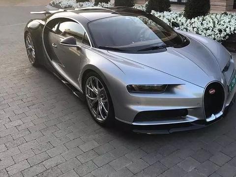 好马配好鞍：C罗对于超跑的爱不亚于足球