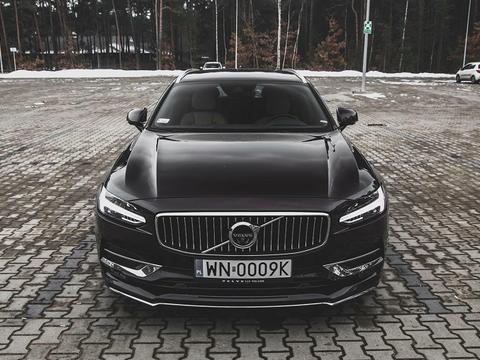 这款车才是男人的首选！2.0T配8AT，全时四驱，果断放弃宝马5系