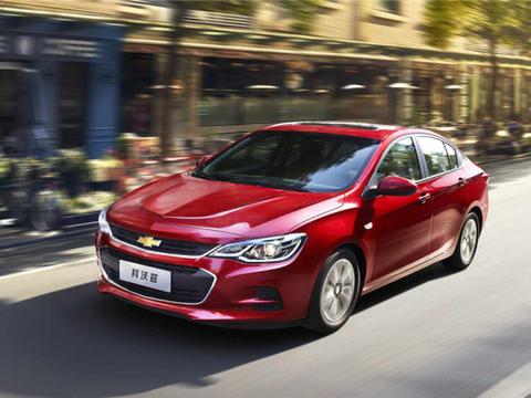 10万以内最热门的合资家轿，其中一款百公里油耗才5L！