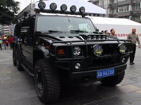 车长5米8，比奔驰G级霸气！配6.0L V8+分时四驱，高达298万
