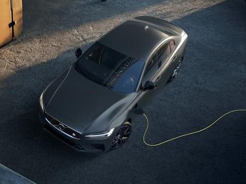 奥迪A4L要凉了，这台沃尔沃或24万起，却有着百万内饰