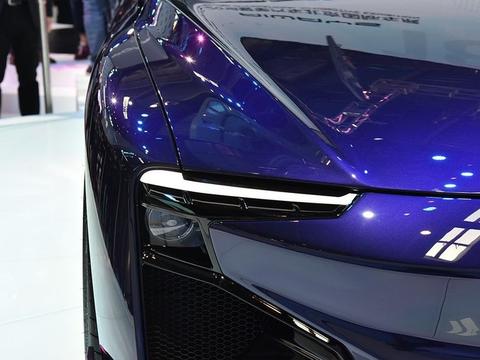 国产车总算爆发了！奥迪设计师操刀，百公里加速2.5秒，限量款