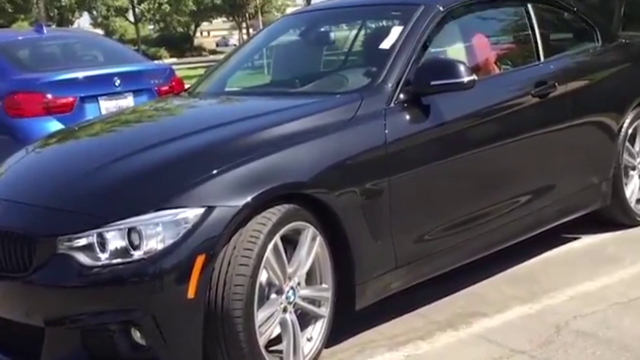 厉害，宝马敞篷车的后备箱有多霸气女销售打开的瞬间才明白