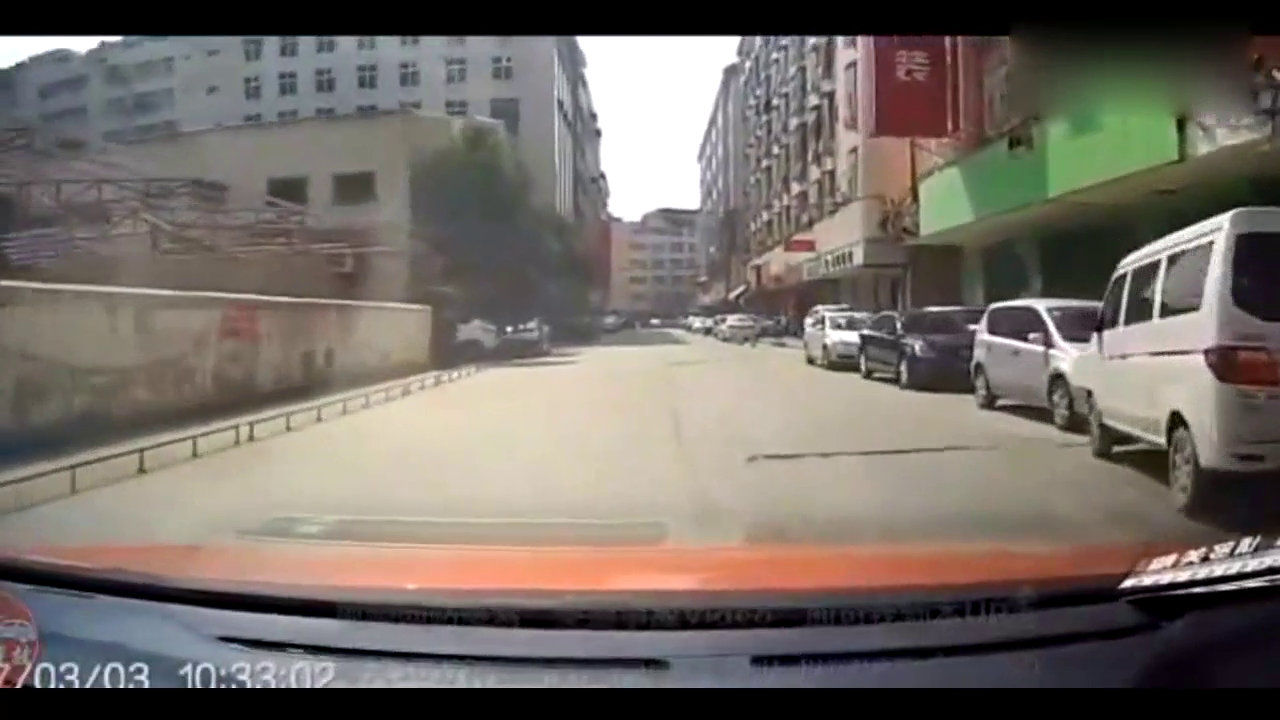 看完这些交通事故后，发觉骑电动车也得考驾照才能上路