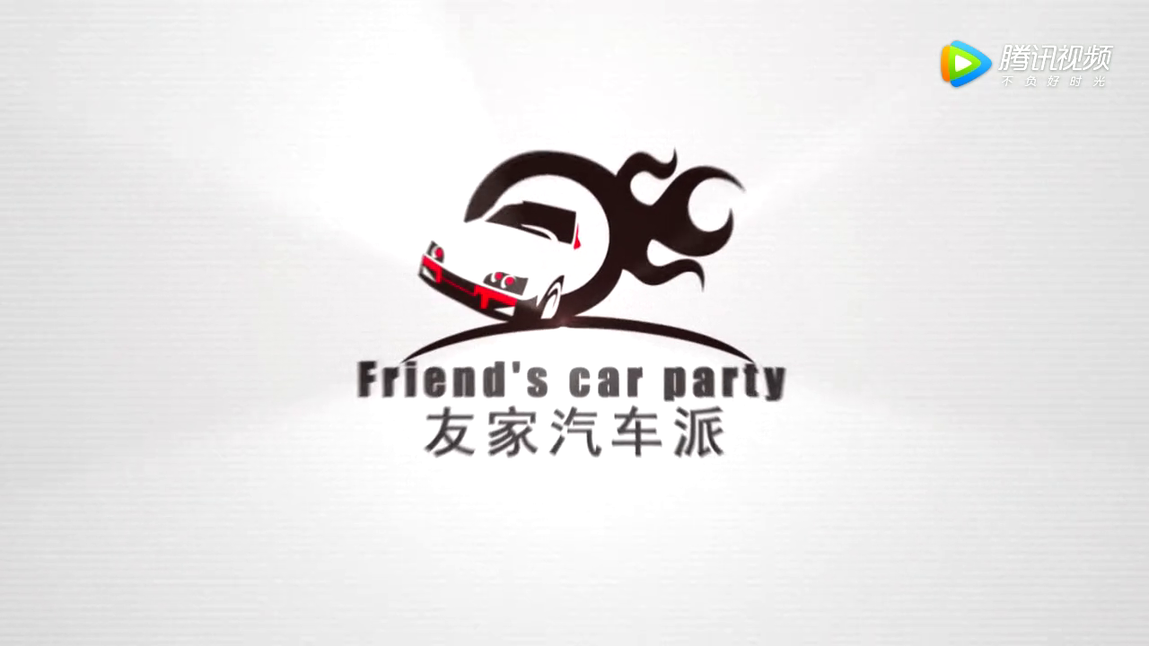 男子素质太差，路边直接开车门，害惨了电动车，直接撞上大货车